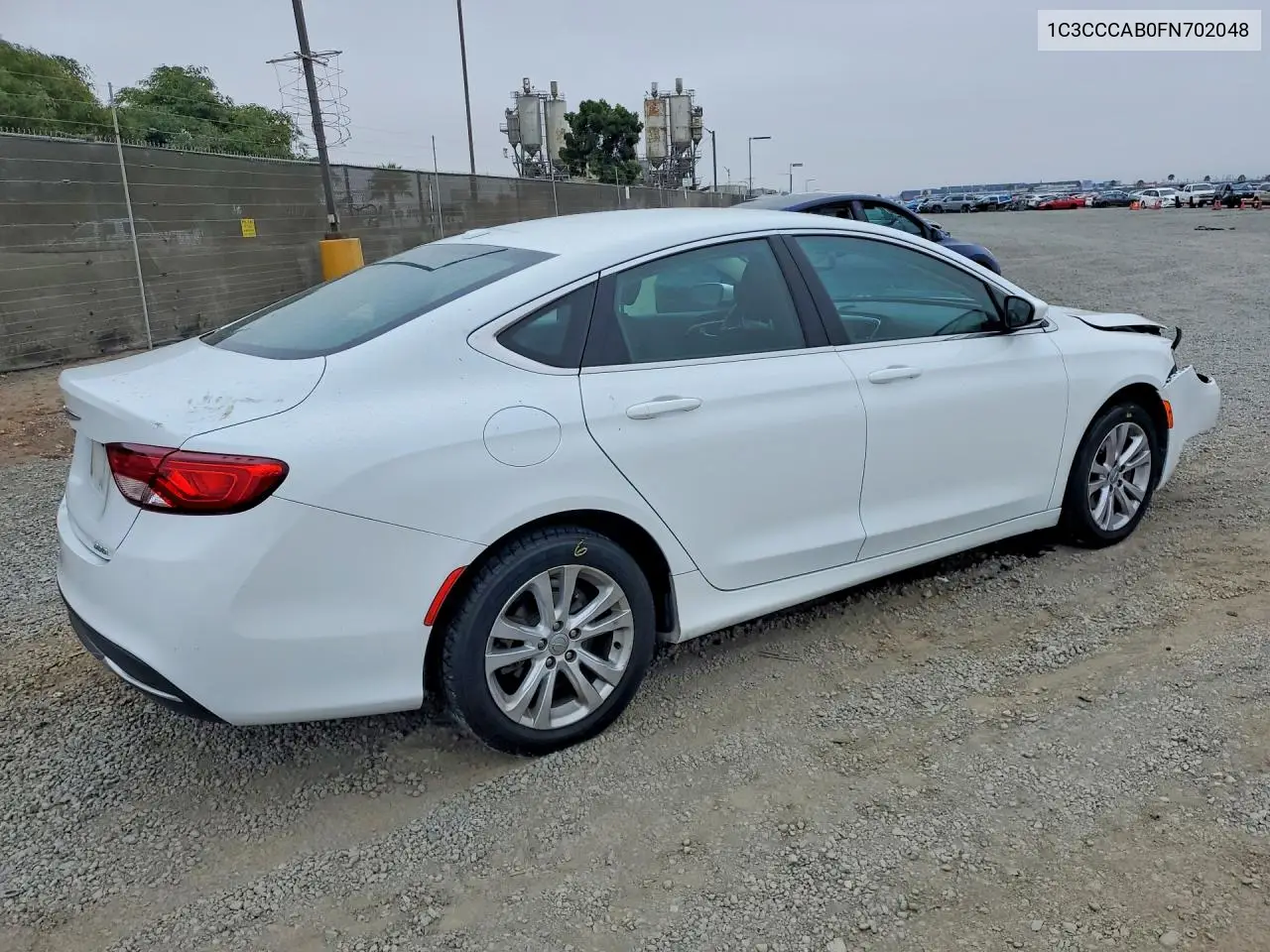 2015 Chrysler 200 Limited VIN: 1C3CCCAB0FN702048 Lot: 60885686