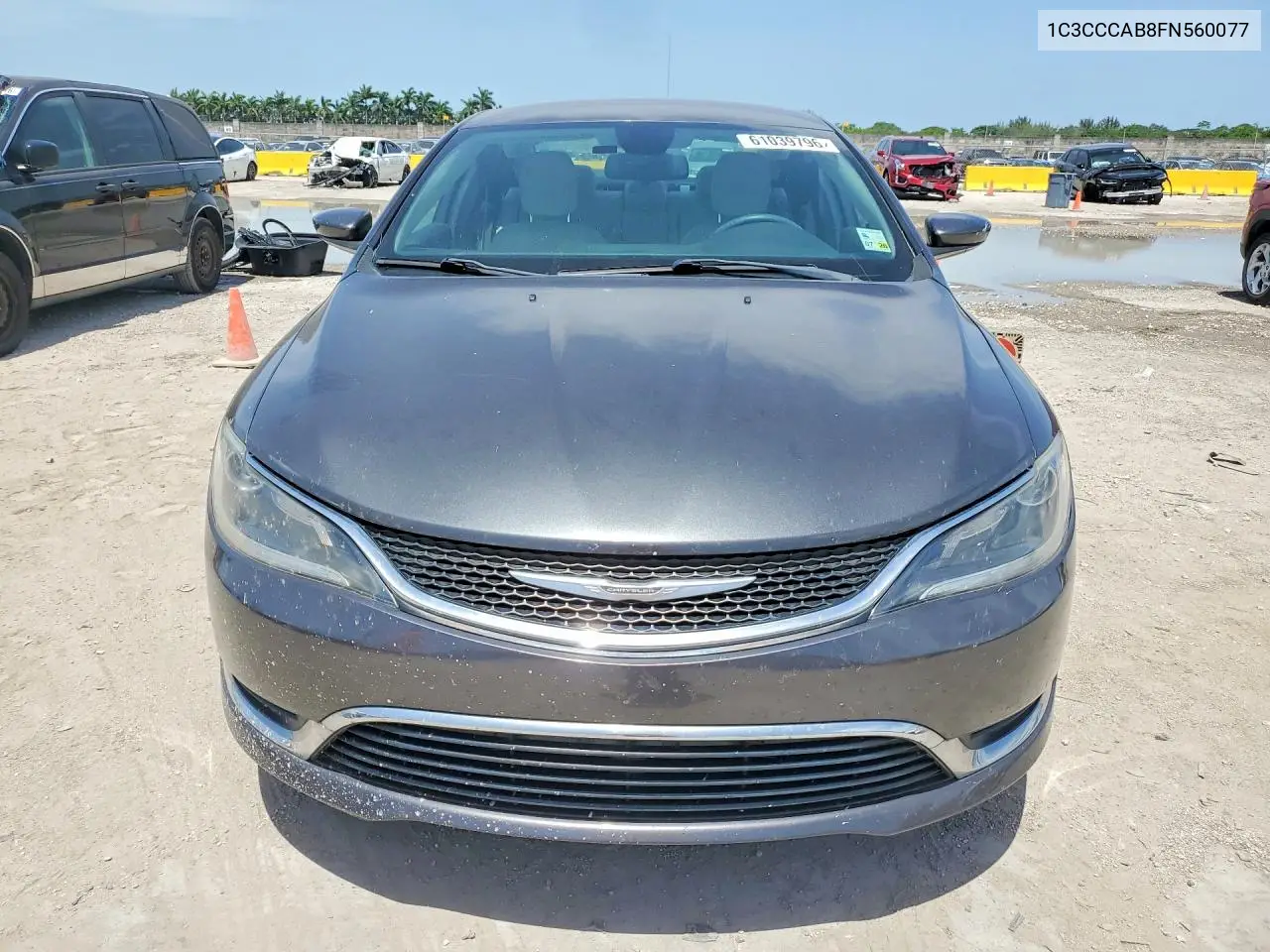 2015 Chrysler 200 Limited VIN: 1C3CCCAB8FN560077 Lot: 61039796
