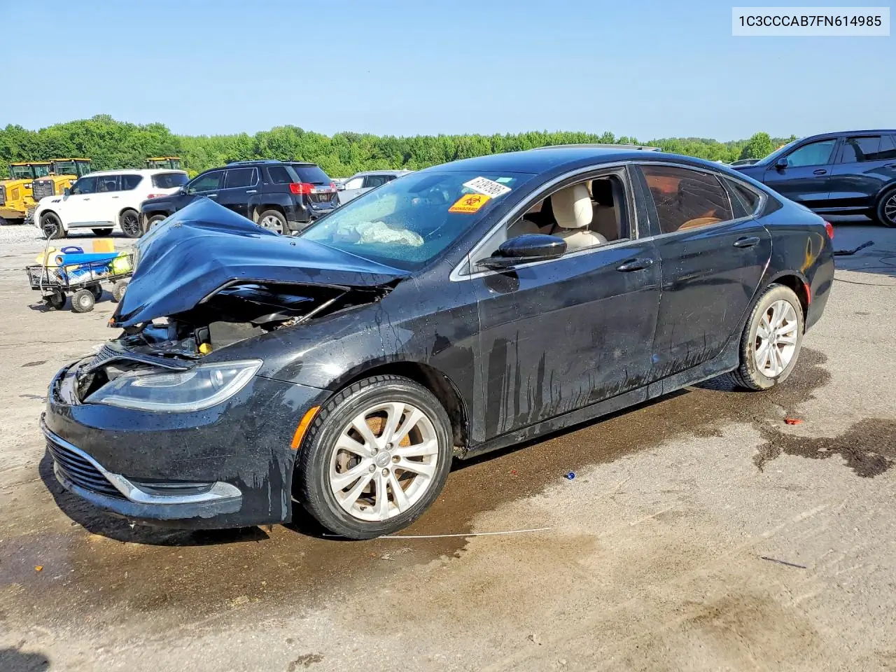 2015 Chrysler 200 Limited VIN: 1C3CCCAB7FN614985 Lot: 61391986