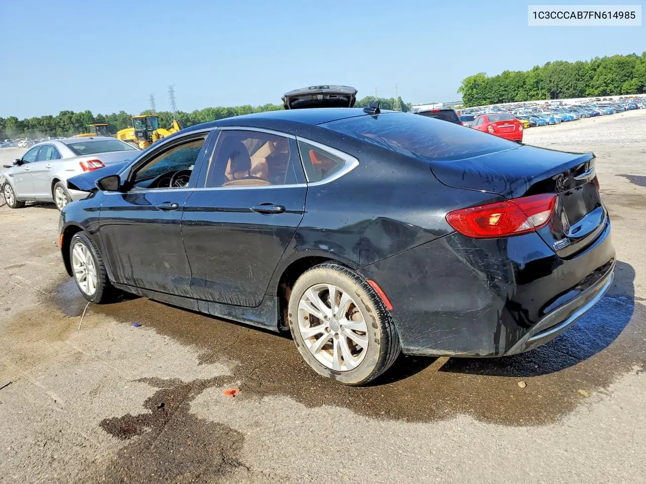 2015 Chrysler 200 Limited VIN: 1C3CCCAB7FN614985 Lot: 61391986