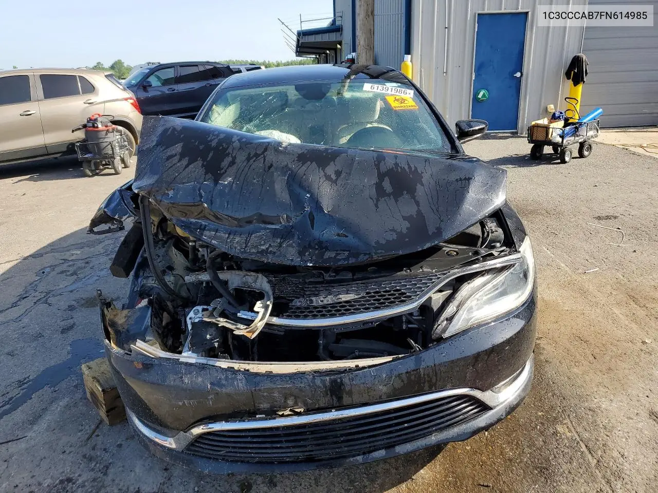 2015 Chrysler 200 Limited VIN: 1C3CCCAB7FN614985 Lot: 61391986