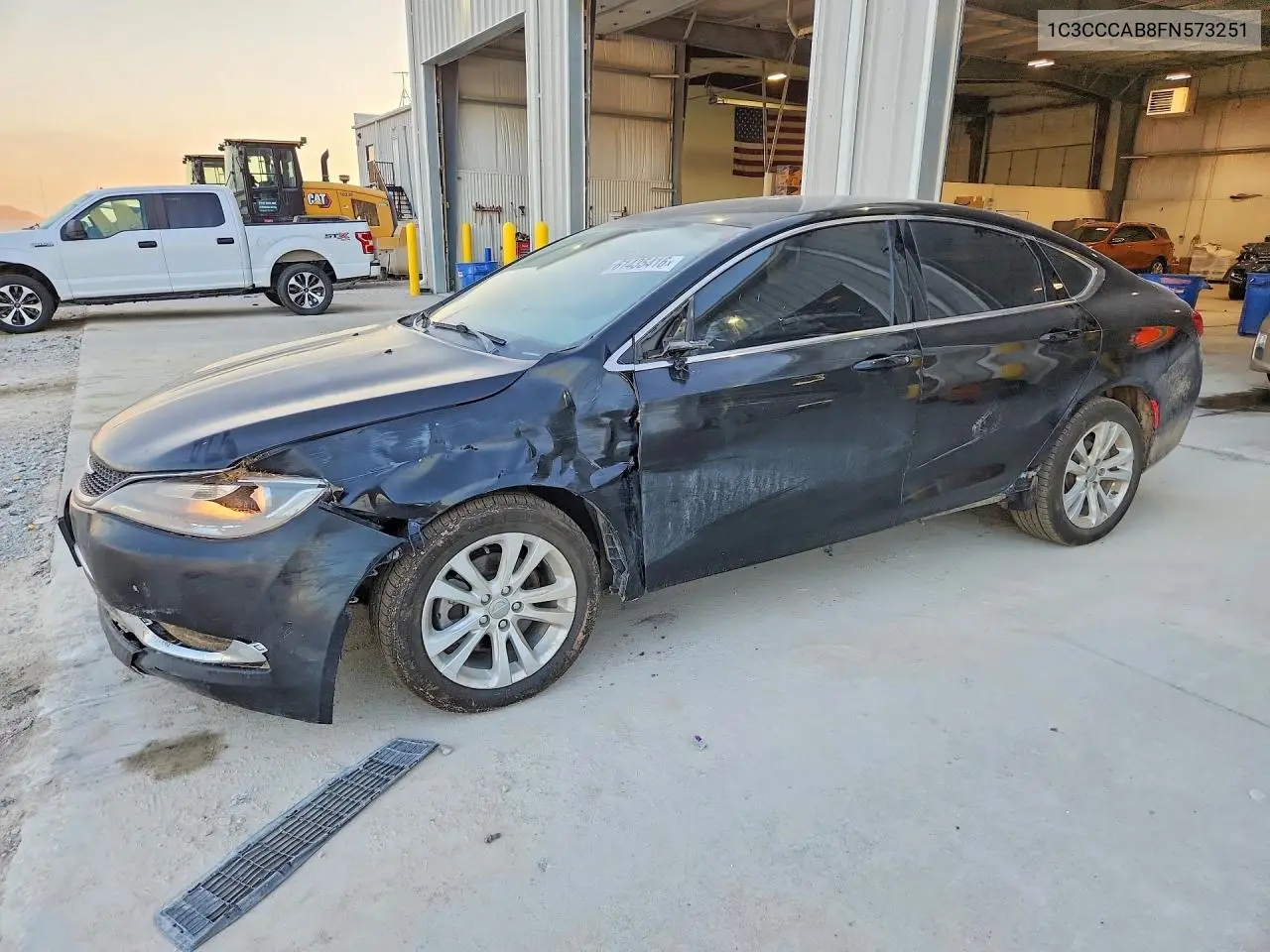 2015 Chrysler 200 Limited VIN: 1C3CCCAB8FN573251 Lot: 61435416