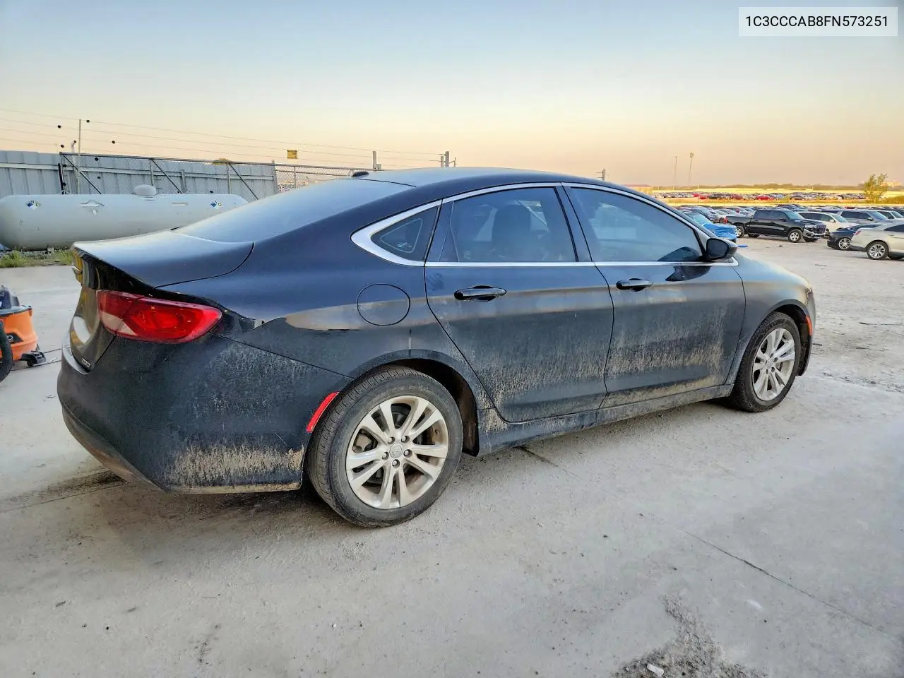 2015 Chrysler 200 Limited VIN: 1C3CCCAB8FN573251 Lot: 61435416