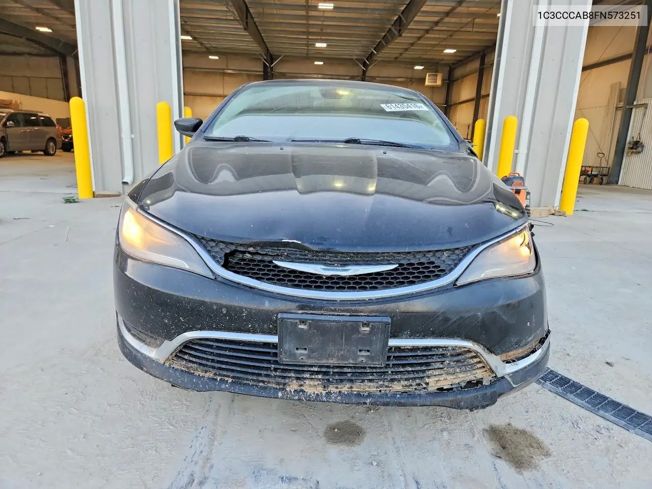 2015 Chrysler 200 Limited VIN: 1C3CCCAB8FN573251 Lot: 61435416