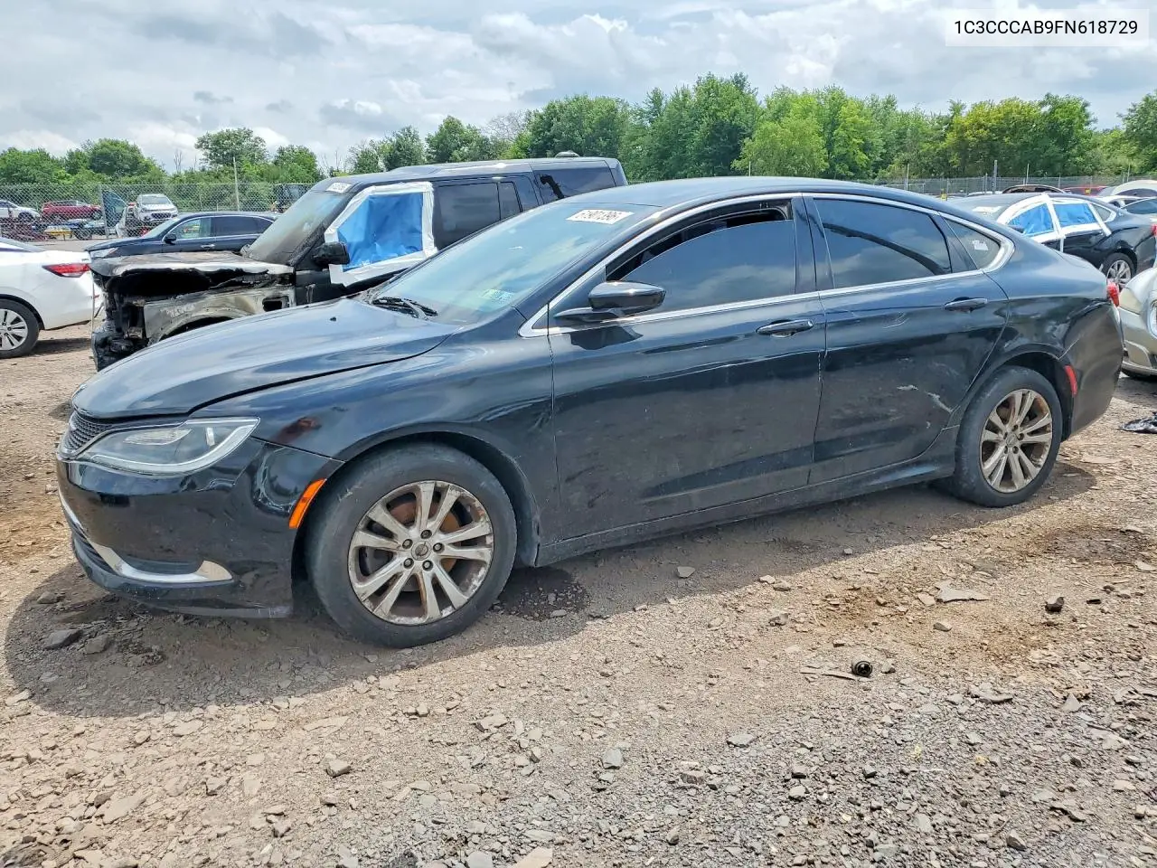 2015 Chrysler 200 Limited VIN: 1C3CCCAB9FN618729 Lot: 61901396