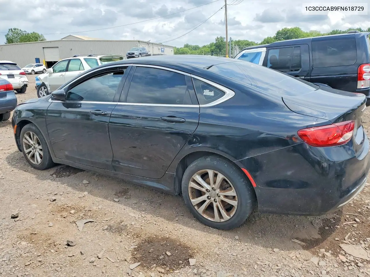 2015 Chrysler 200 Limited VIN: 1C3CCCAB9FN618729 Lot: 61901396