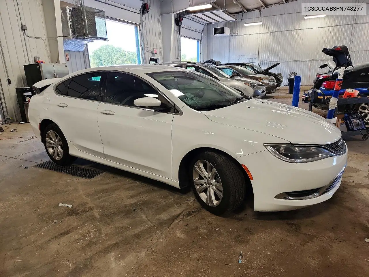 2015 Chrysler 200 Limited VIN: 1C3CCCAB3FN748277 Lot: 61913326