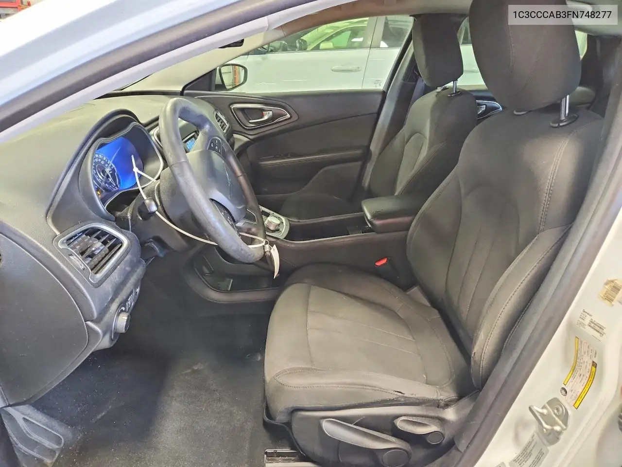 2015 Chrysler 200 Limited VIN: 1C3CCCAB3FN748277 Lot: 61913326