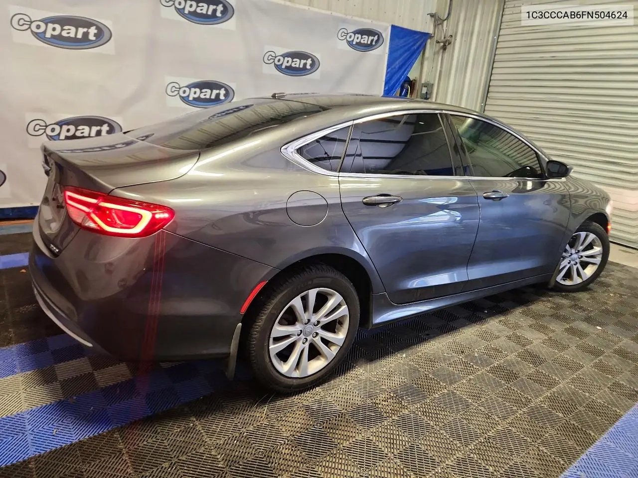 2015 Chrysler 200 Limited VIN: 1C3CCCAB6FN504624 Lot: 62042156