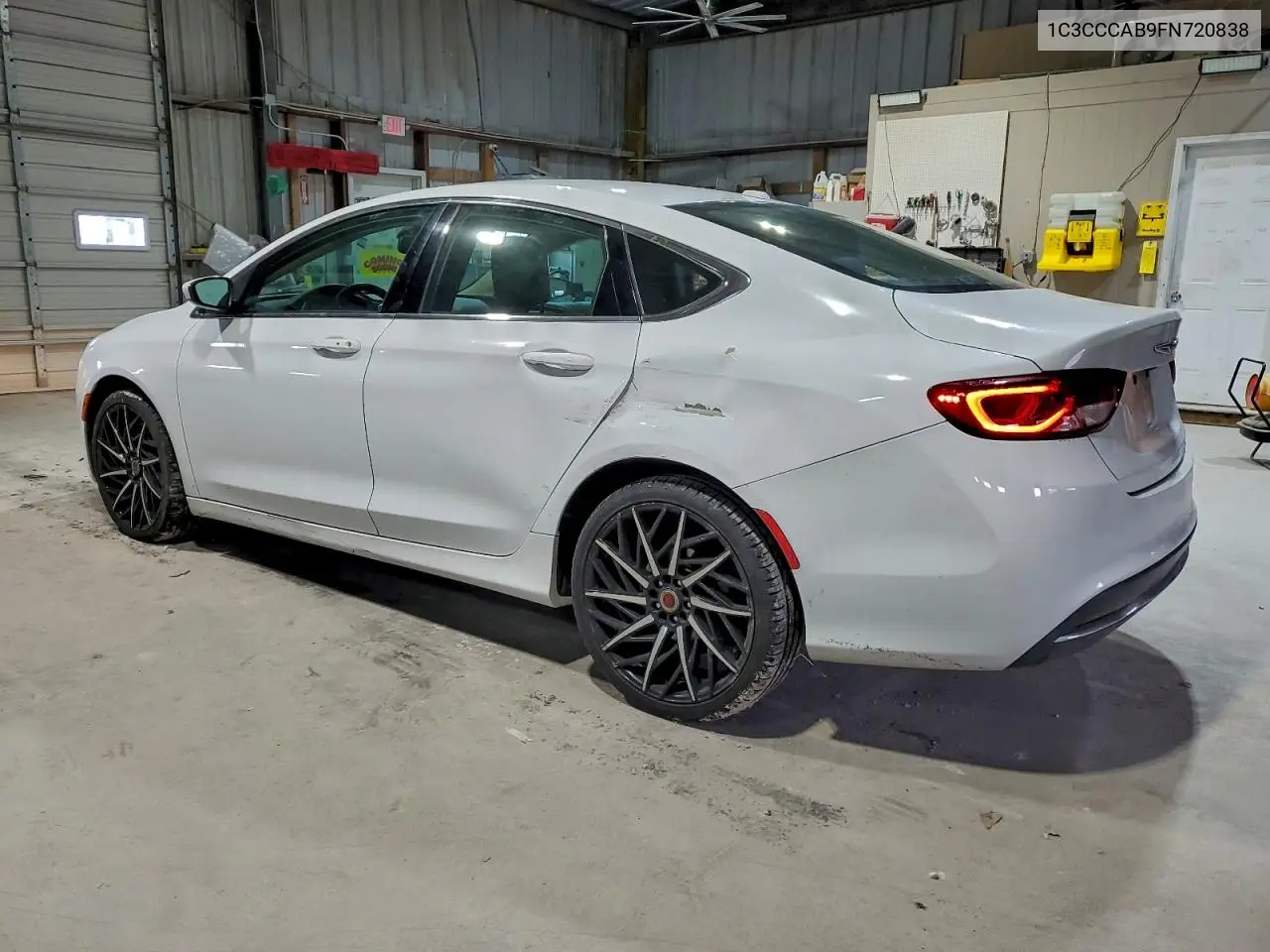 1C3CCCAB9FN720838 2015 Chrysler 200 Limited
