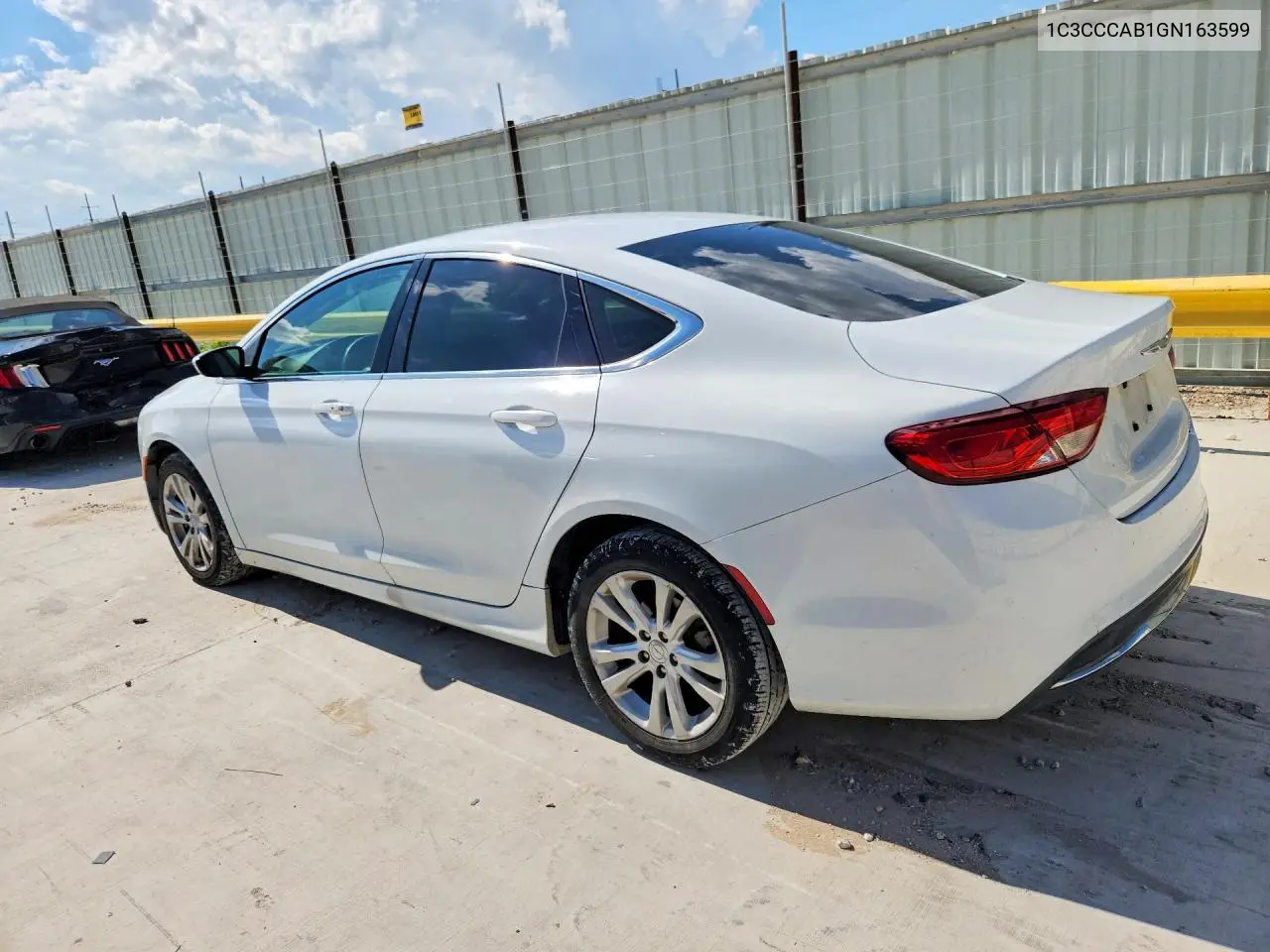 2016 Chrysler 200 Limited VIN: 1C3CCCAB1GN163599 Lot: 60764396
