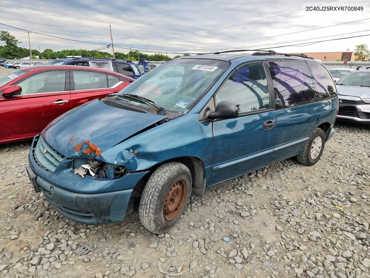 2000 Chrysler Voyager VIN: 2C4GJ25RXYR700849 Lot: 58010336