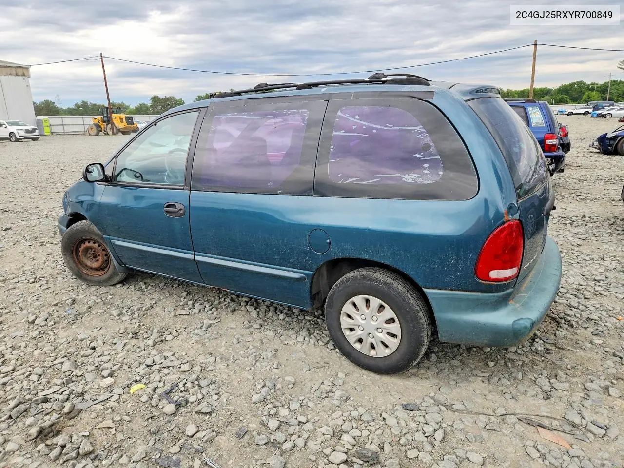 2000 Chrysler Voyager VIN: 2C4GJ25RXYR700849 Lot: 58010336