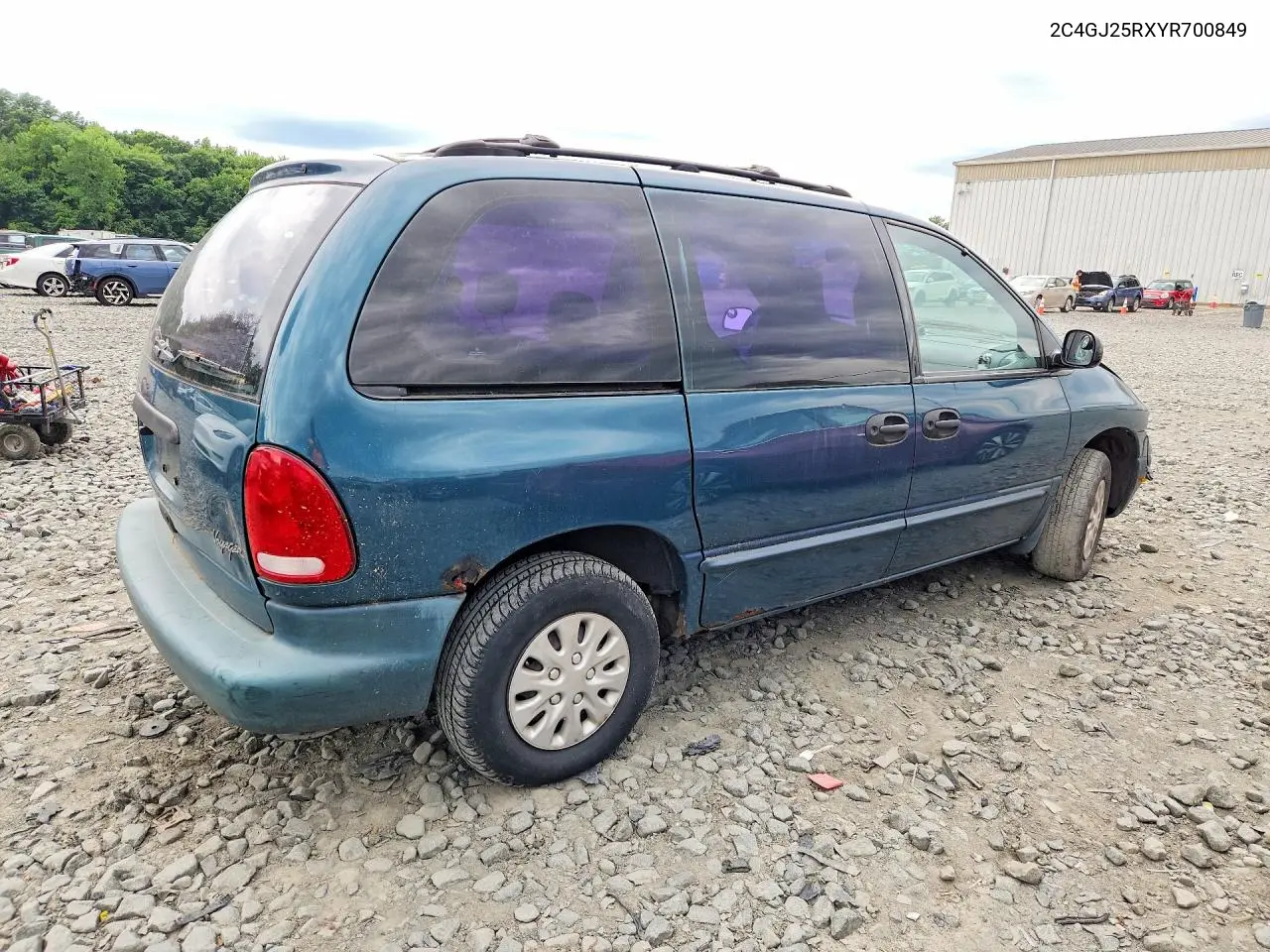 2000 Chrysler Voyager VIN: 2C4GJ25RXYR700849 Lot: 58010336