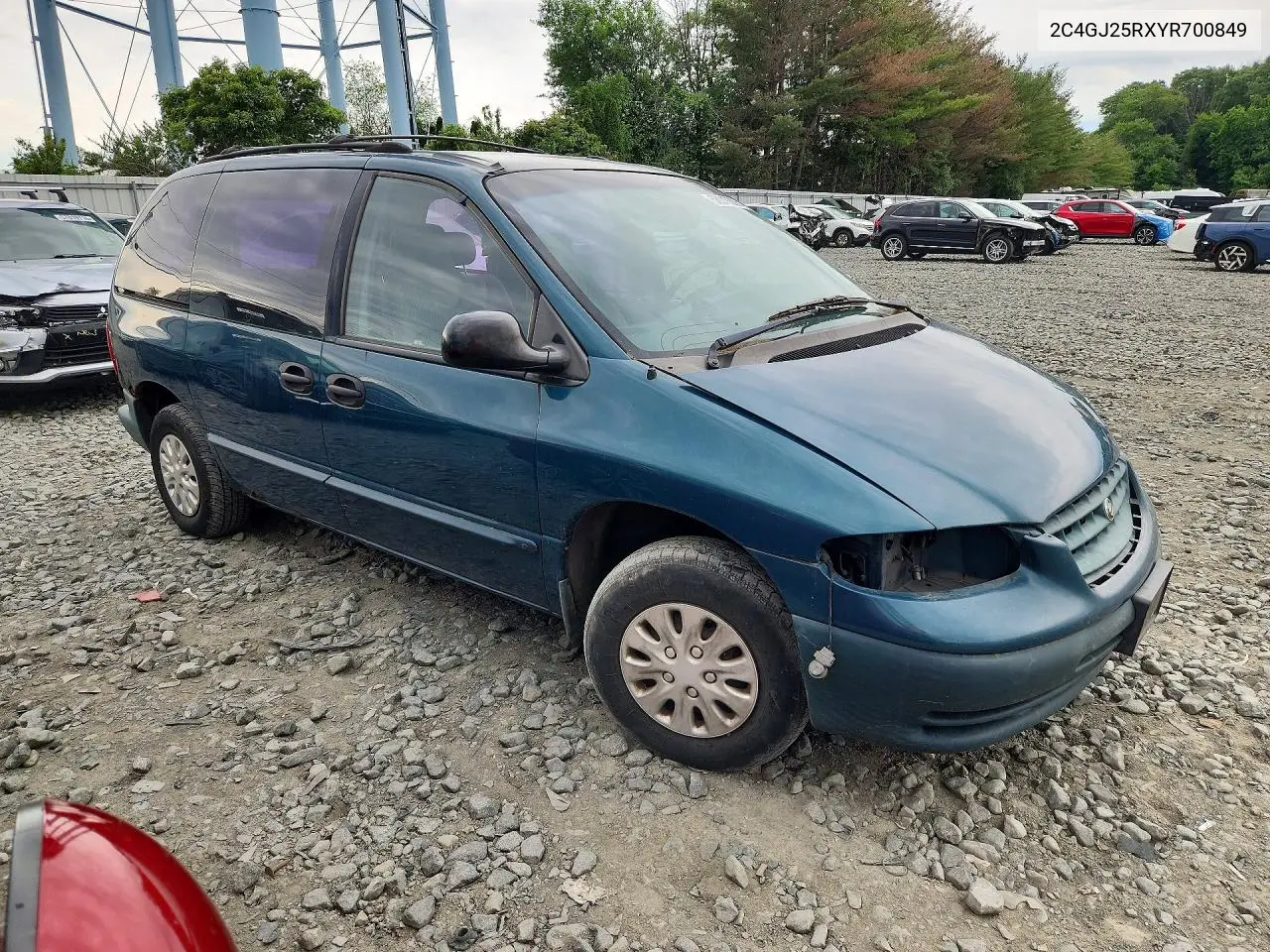 2000 Chrysler Voyager VIN: 2C4GJ25RXYR700849 Lot: 58010336