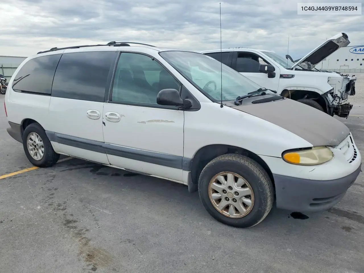 2000 Chrysler Grand Voyager Se VIN: 1C4GJ44G9YB748594 Lot: 58129236