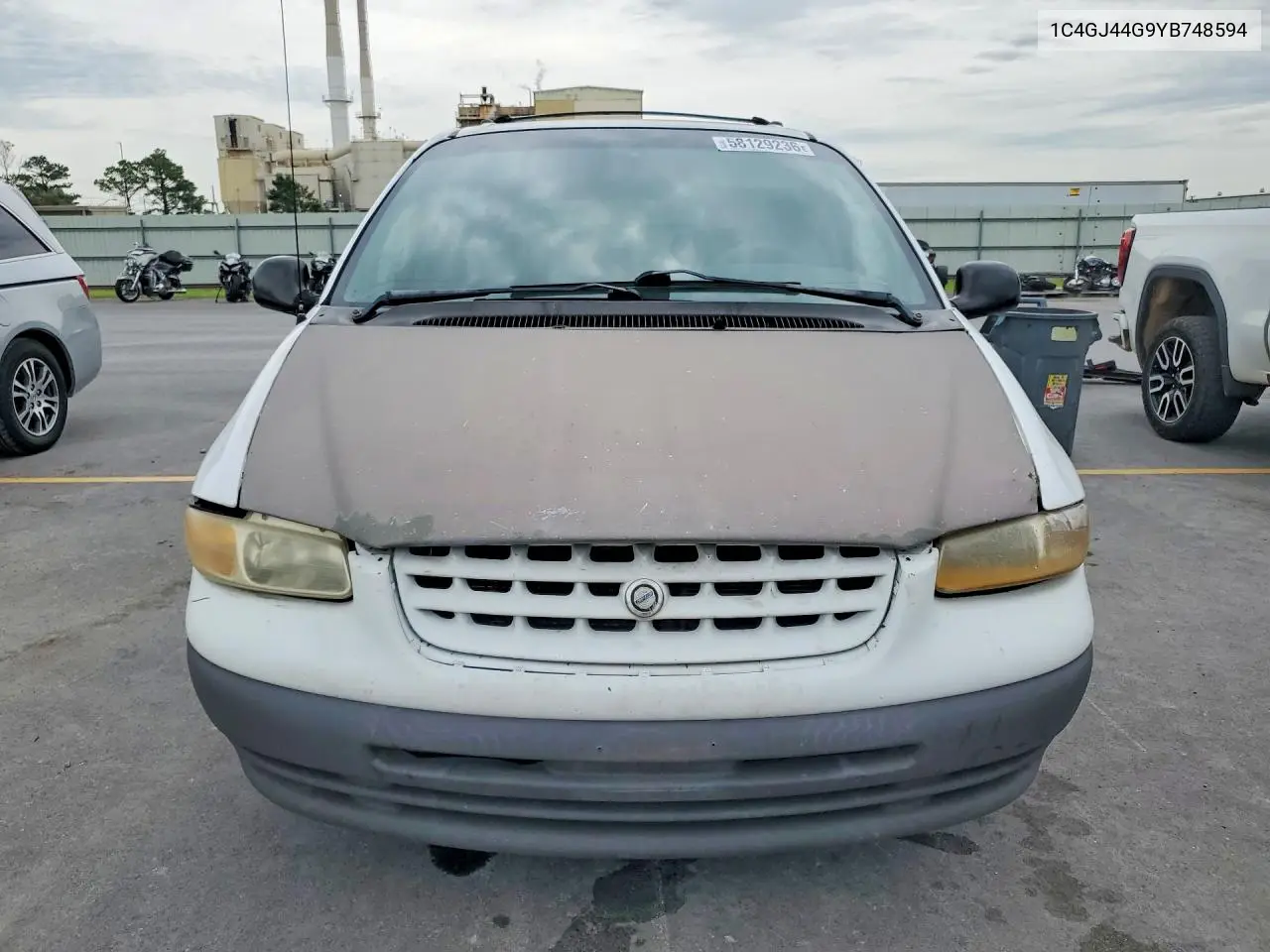 2000 Chrysler Grand Voyager Se VIN: 1C4GJ44G9YB748594 Lot: 58129236