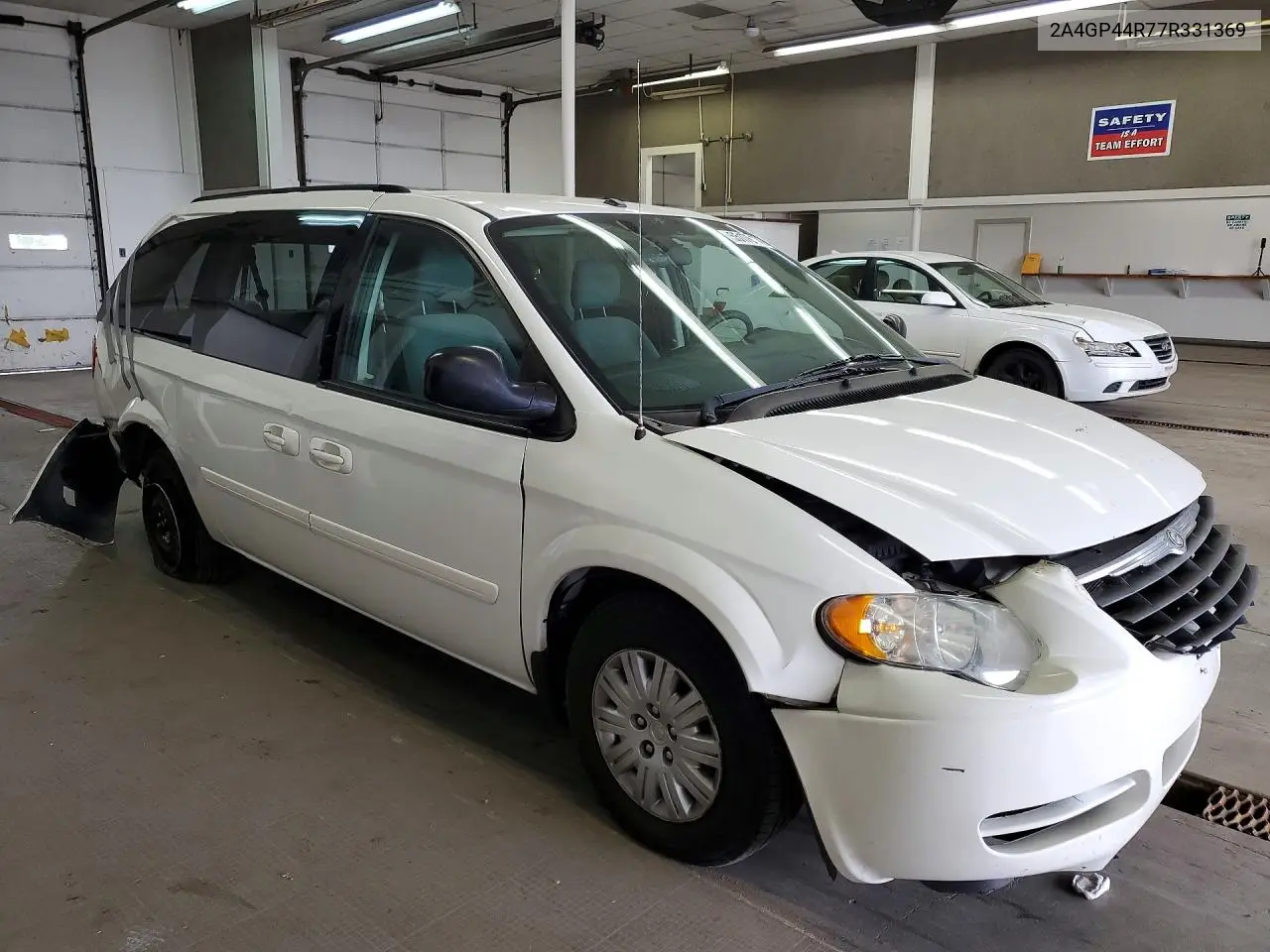 2007 Chrysler Town & Country Lx VIN: 2A4GP44R77R331369 Lot: 55176776