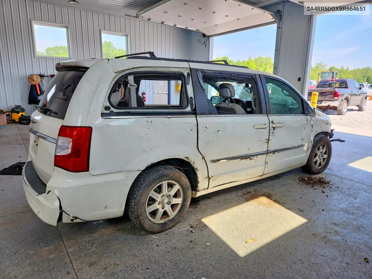2011 Chrysler Town & Country Touring VIN: 2A4RR5DGXBR664651 Lot: 56167706