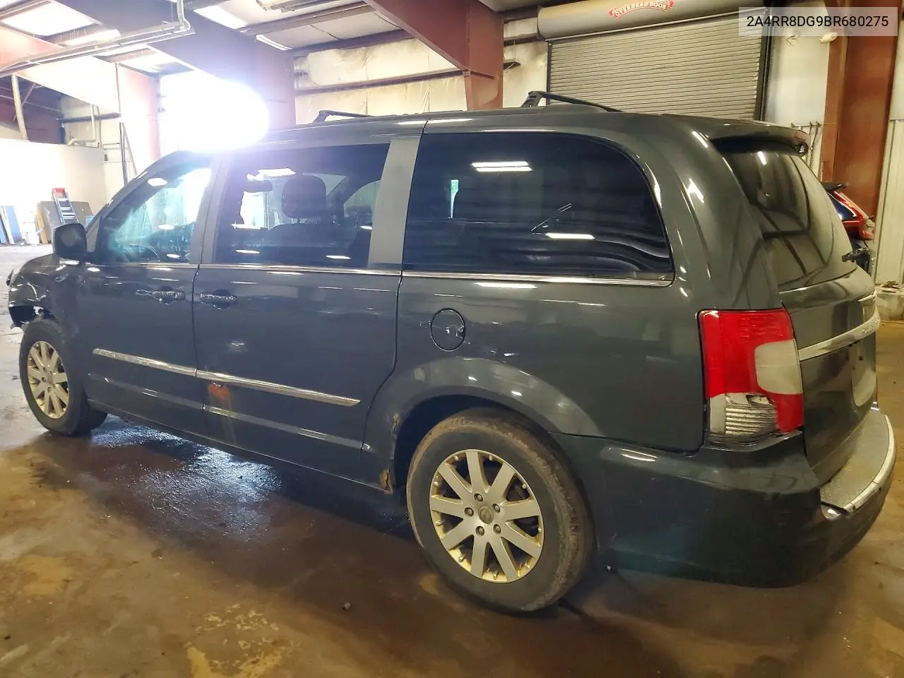 2011 Chrysler Town & Country Touring L VIN: 2A4RR8DG9BR680275 Lot: 56825926