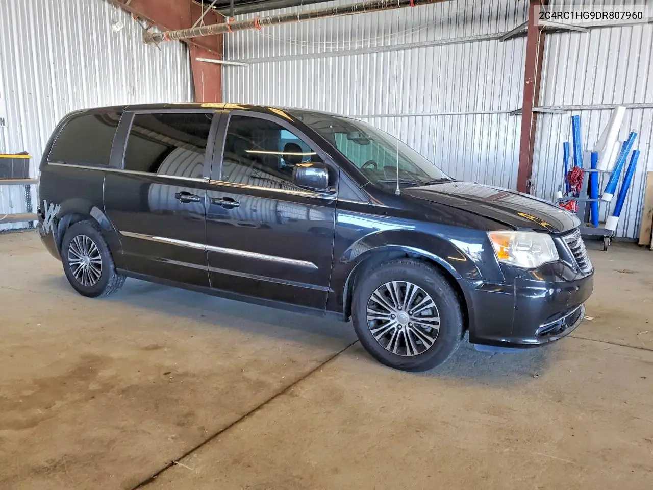 2013 Chrysler Town & Country S VIN: 2C4RC1HG9DR807960 Lot: 59002176