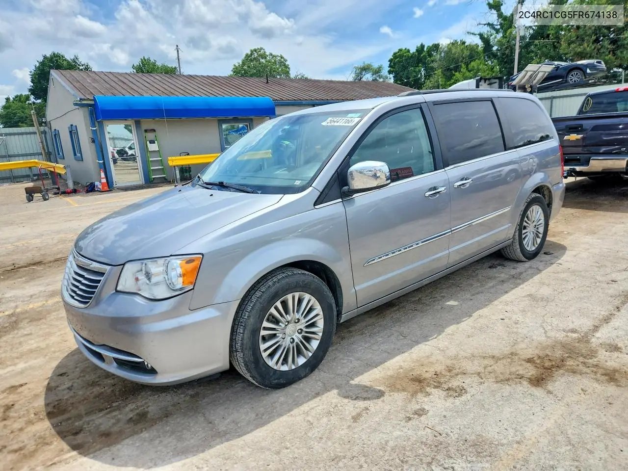 2015 Chrysler Town & Country Touring L