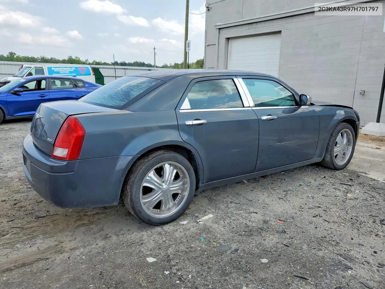 2007 Chrysler 300 VIN: 2C3KA43R97H701797 Lot: 61437866