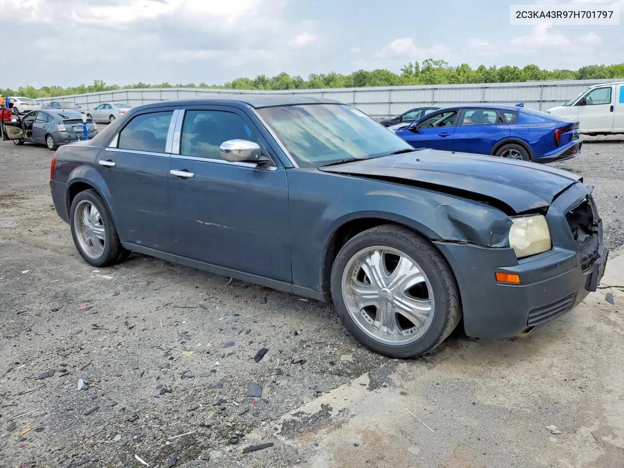 2007 Chrysler 300 VIN: 2C3KA43R97H701797 Lot: 61437866