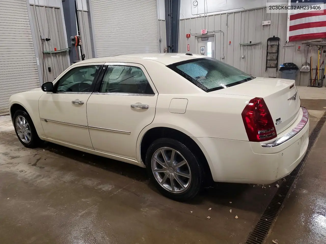 2010 Chrysler 300C VIN: 2C3CK6CT2AH239406 Lot: 58807346