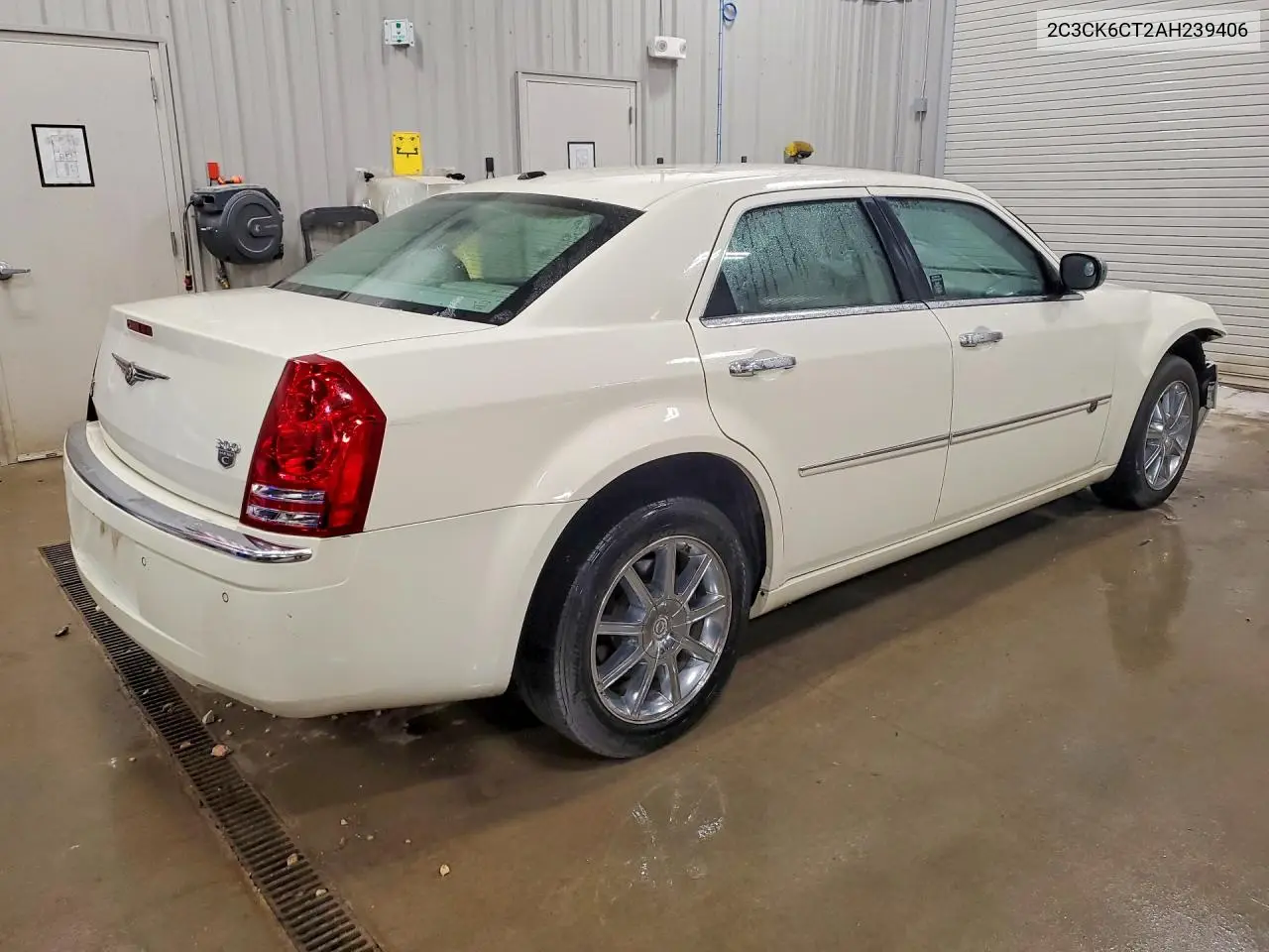 2010 Chrysler 300C VIN: 2C3CK6CT2AH239406 Lot: 58807346
