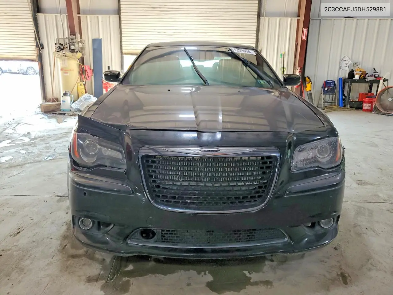 2013 Chrysler 300 Srt-8 VIN: 2C3CCAFJ5DH529881 Lot: 61203526