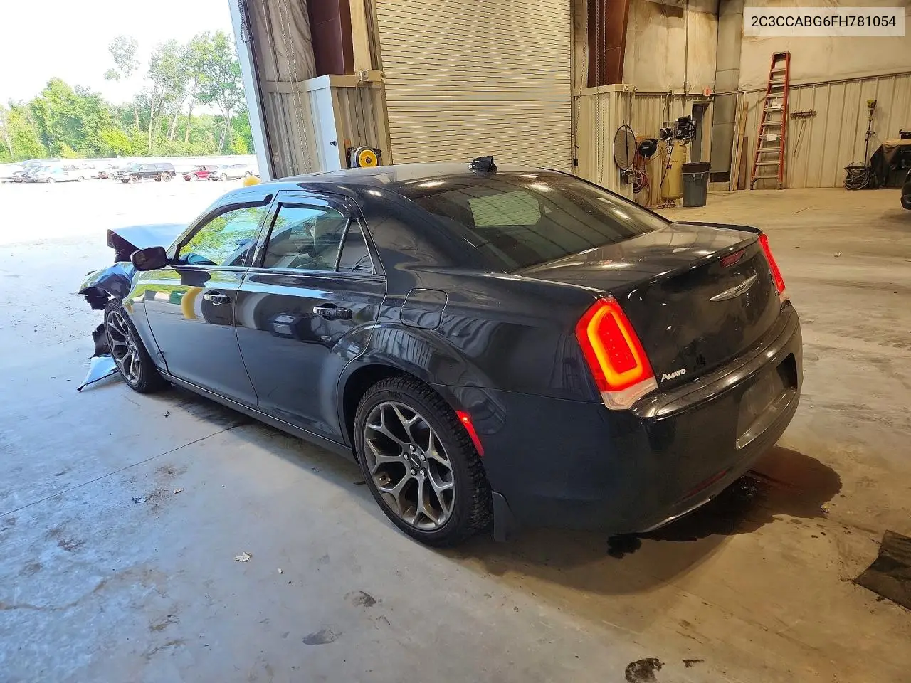 2015 Chrysler 300 S VIN: 2C3CCABG6FH781054 Lot: 61917806