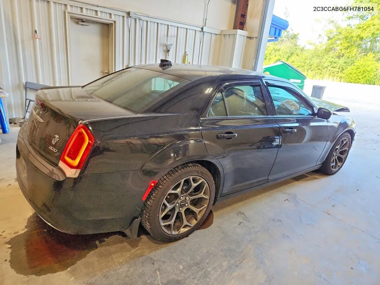 2015 Chrysler 300 S VIN: 2C3CCABG6FH781054 Lot: 61917806
