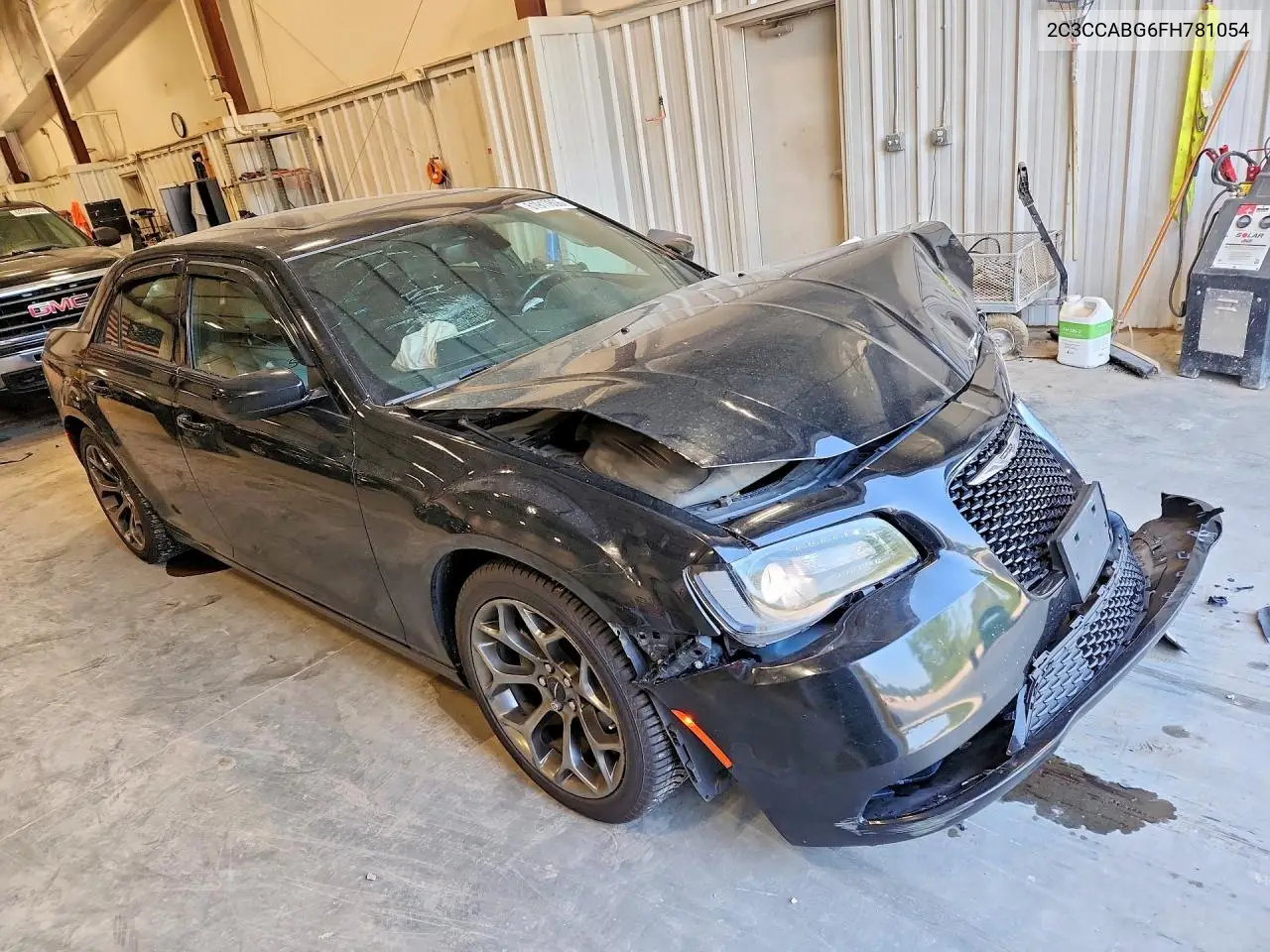 2015 Chrysler 300 S VIN: 2C3CCABG6FH781054 Lot: 61917806