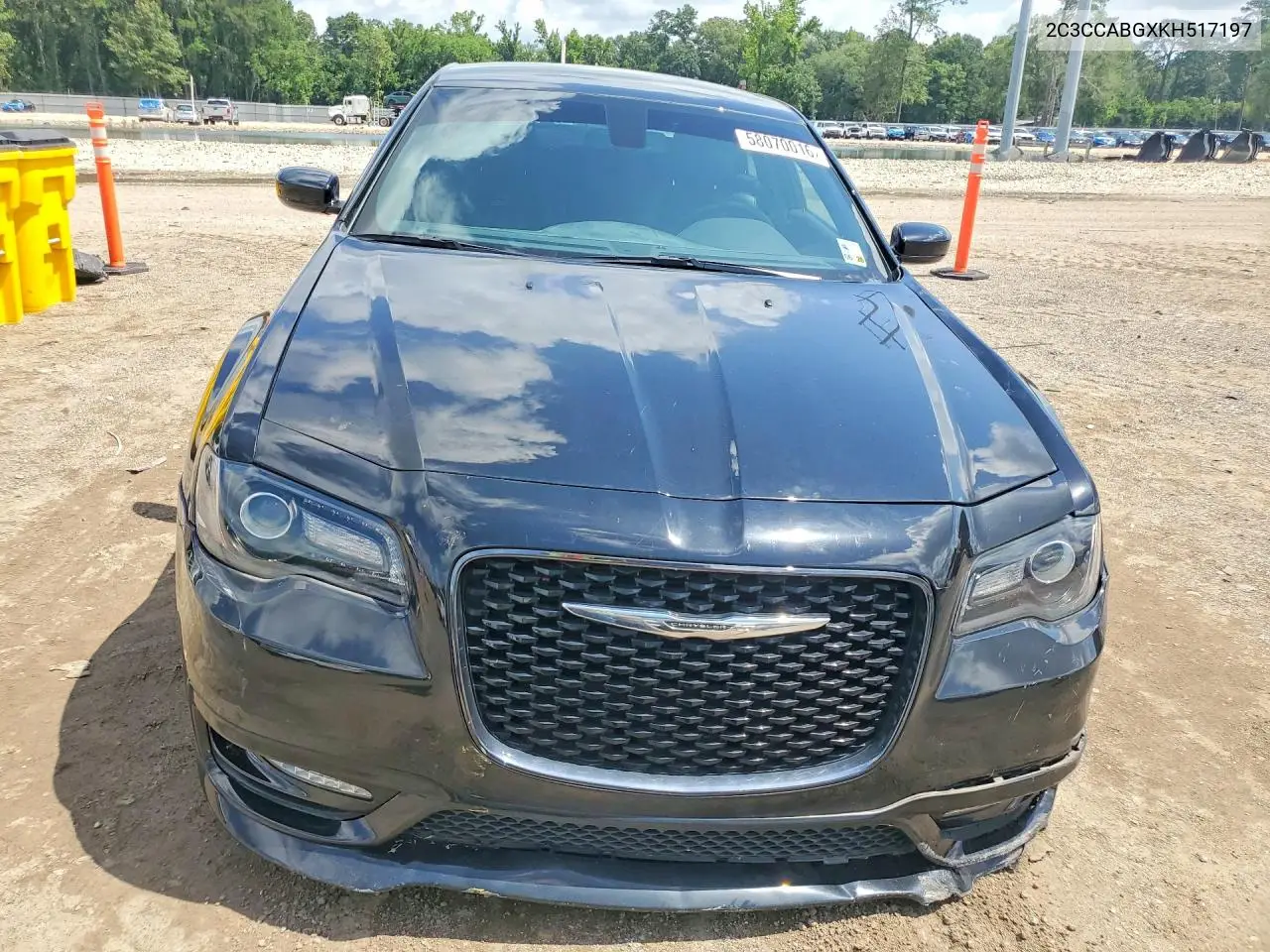 2019 Chrysler 300 S VIN: 2C3CCABGXKH517197 Lot: 58070016