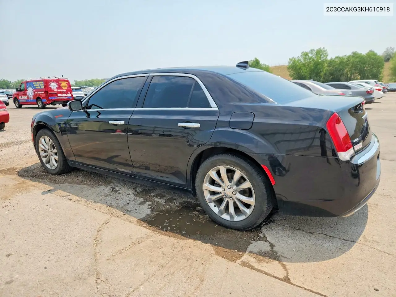 2019 Chrysler 300 Limited VIN: 2C3CCAKG3KH610918 Lot: 59907896