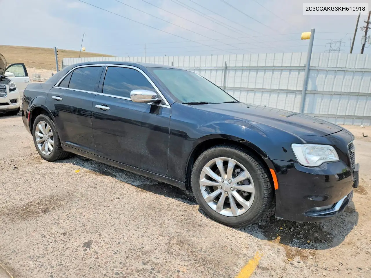 2019 Chrysler 300 Limited VIN: 2C3CCAKG3KH610918 Lot: 59907896