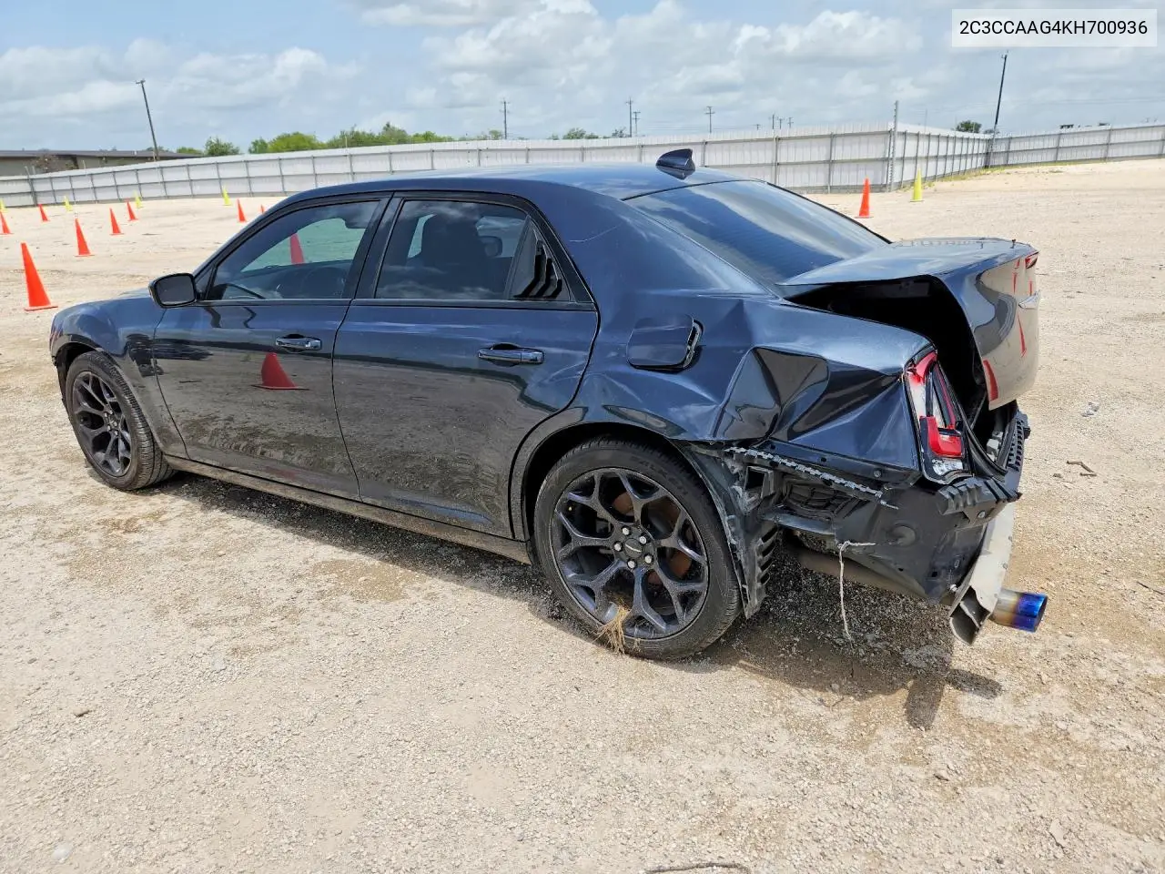 2019 Chrysler 300 Touring VIN: 2C3CCAAG4KH700936 Lot: 60022856