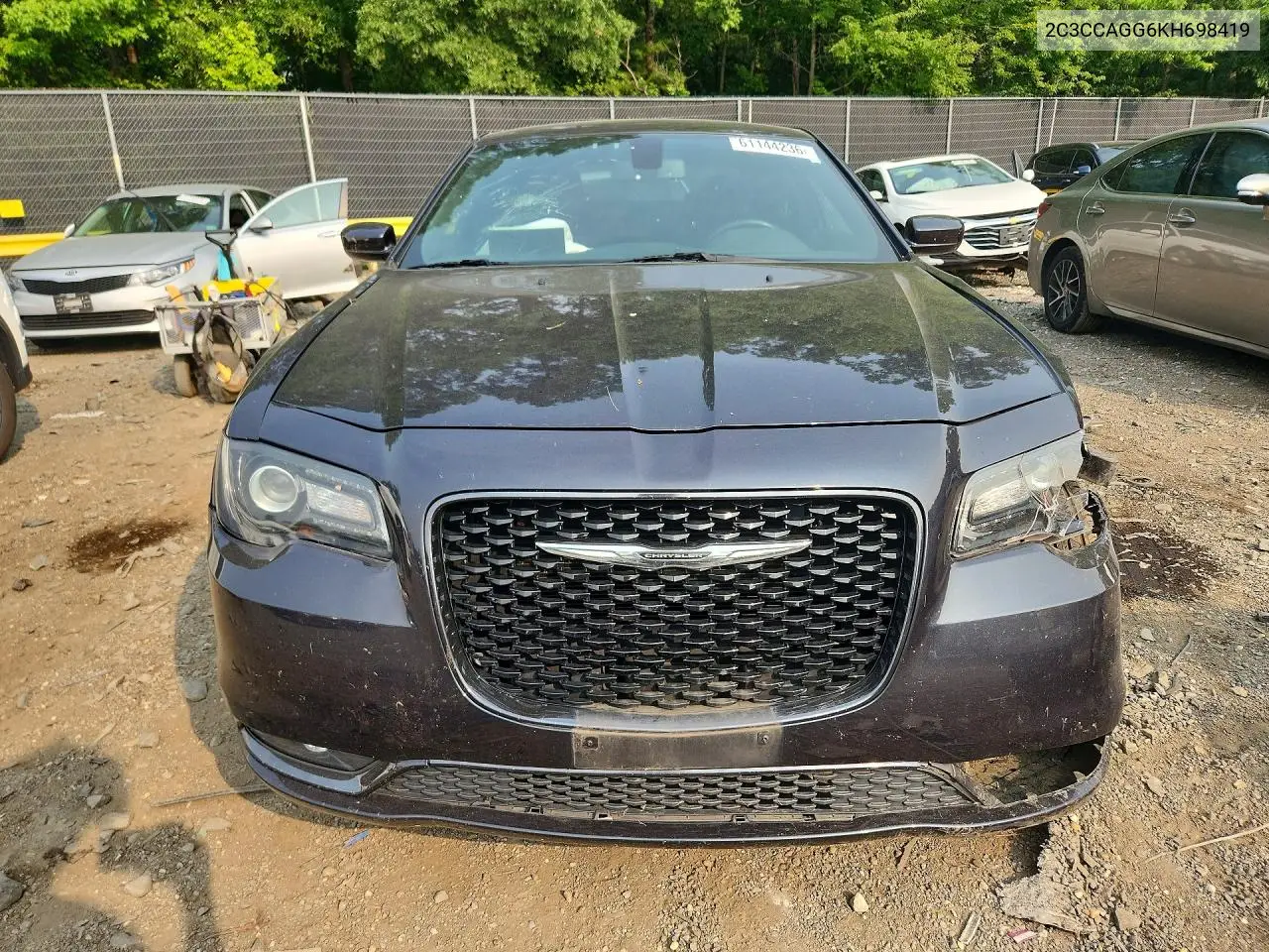 2019 Chrysler 300 S VIN: 2C3CCAGG6KH698419 Lot: 61144236