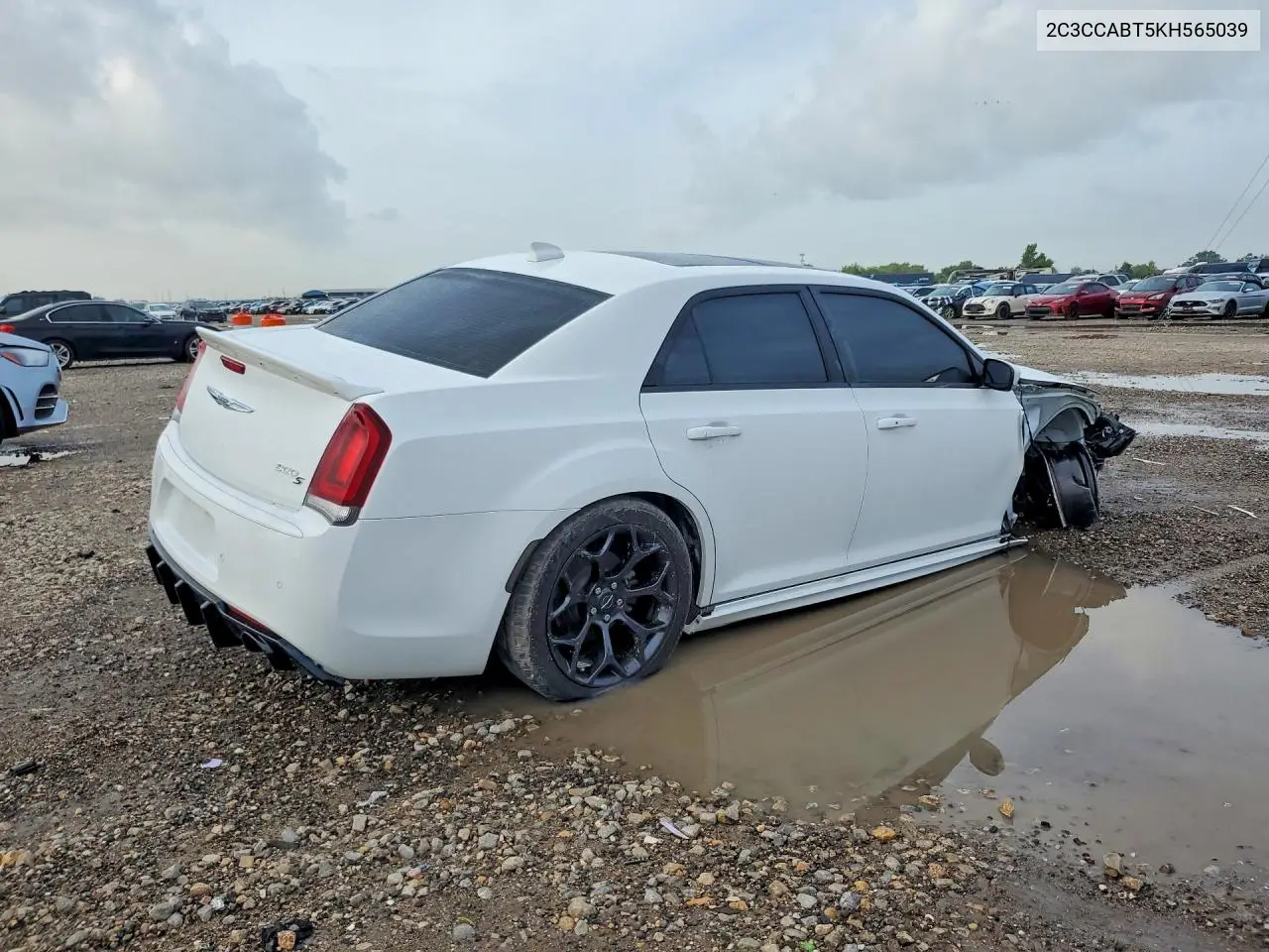2019 Chrysler 300 S VIN: 2C3CCABT5KH565039 Lot: 61379916