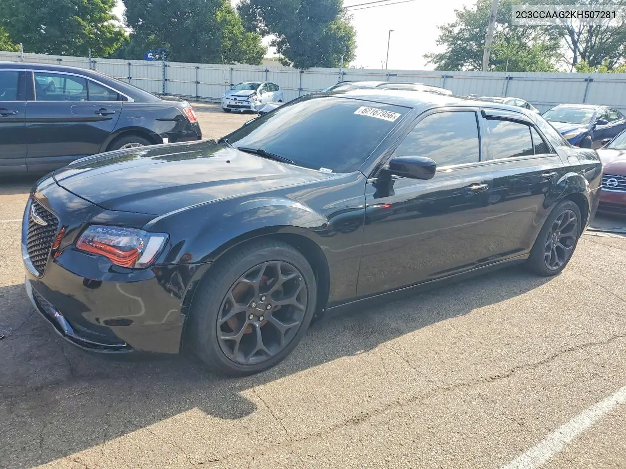 2019 Chrysler 300 Touring VIN: 2C3CCAAG2KH507281 Lot: 62167956