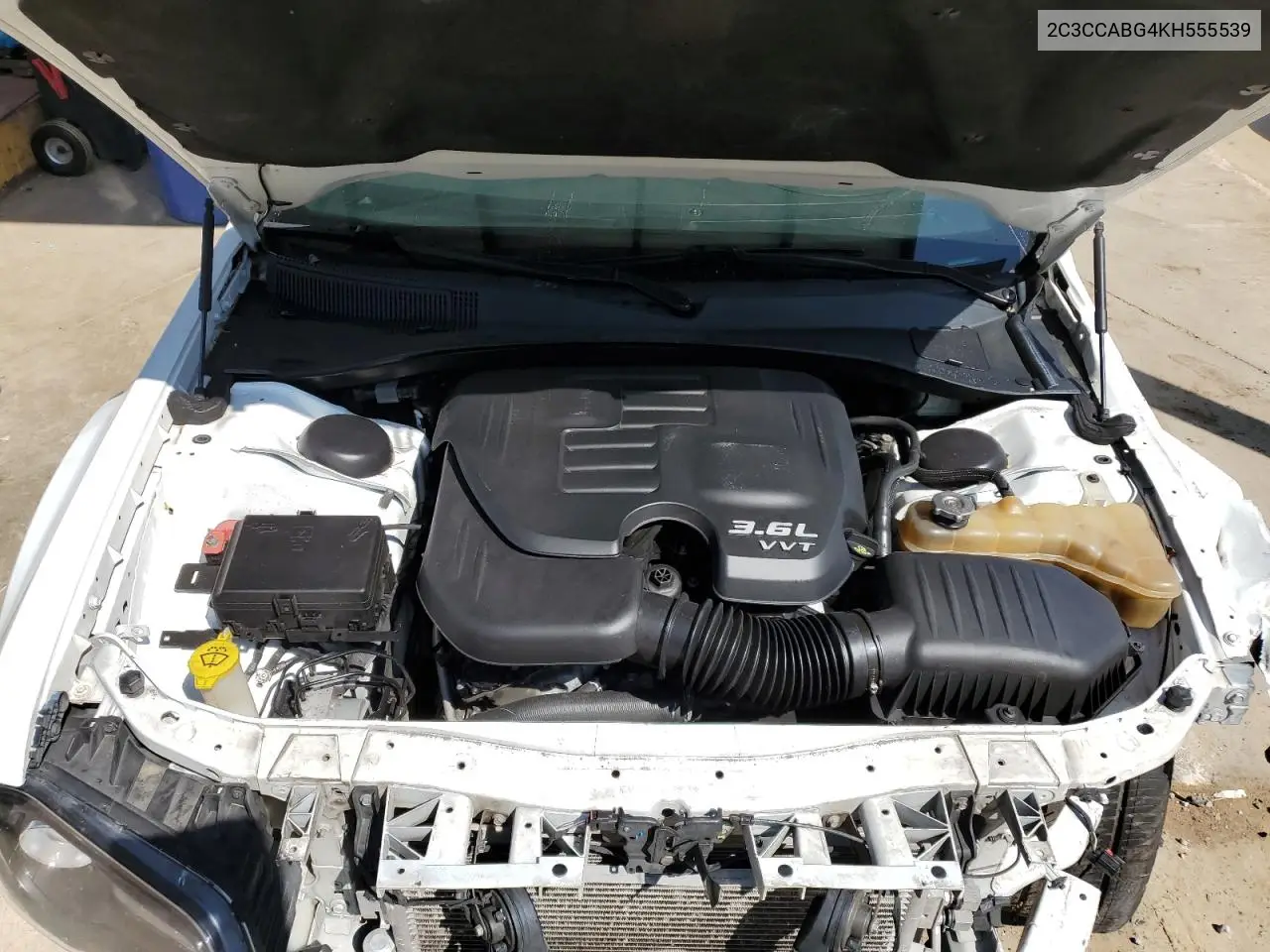 2C3CCABG4KH555539 2019 Chrysler 300 S