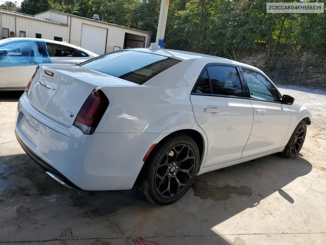 2C3CCABG4KH555539 2019 Chrysler 300 S