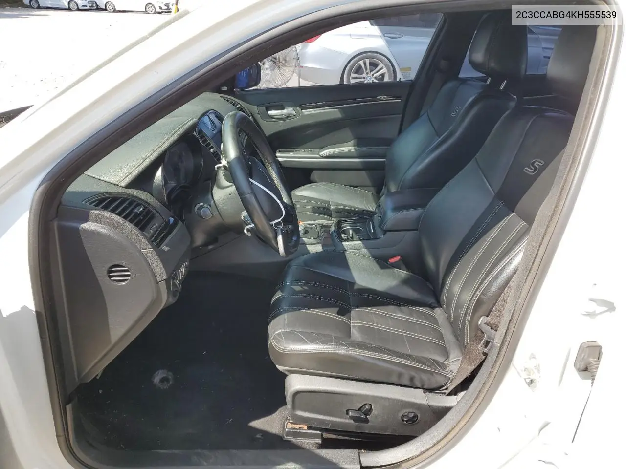 2C3CCABG4KH555539 2019 Chrysler 300 S