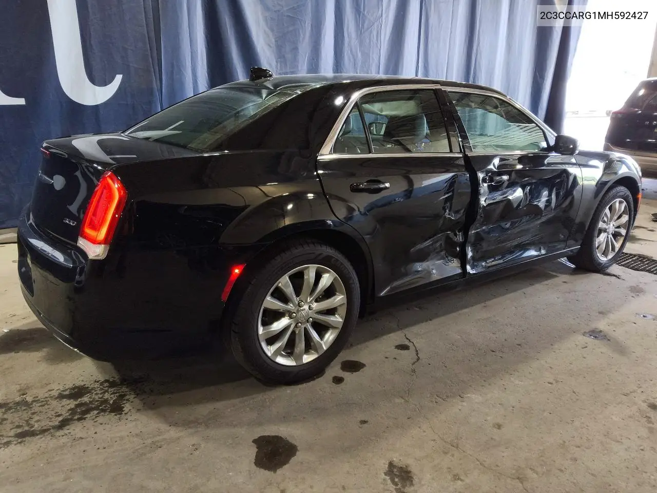 2021 Chrysler 300 Touring VIN: 2C3CCARG1MH592427 Lot: 53246126