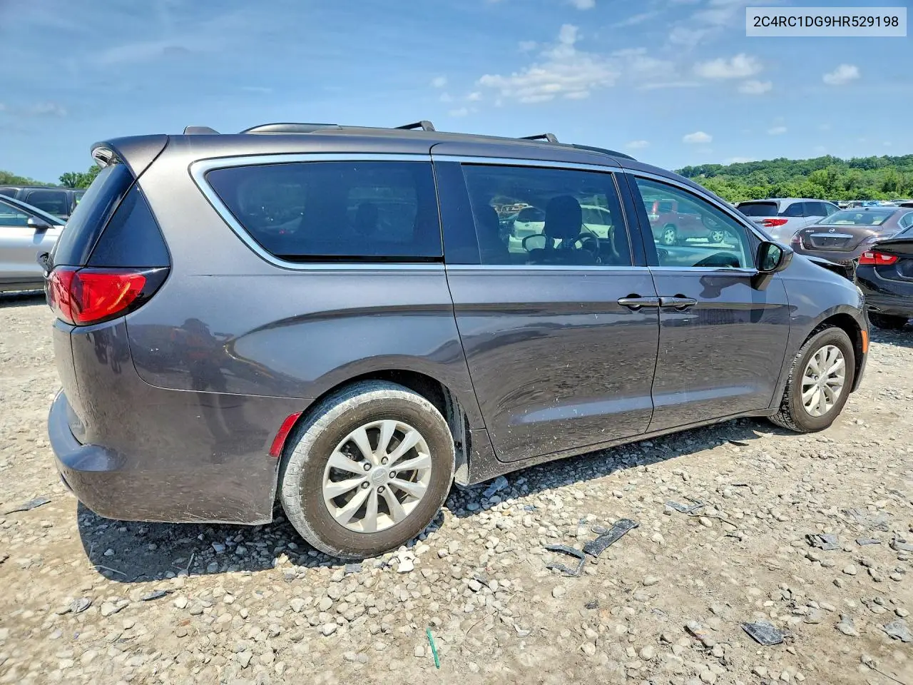 2017 Chrysler Pacifica Touring VIN: 2C4RC1DG9HR529198 Lot: 56760426