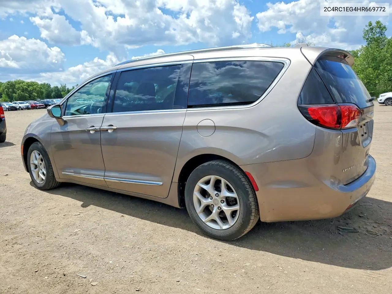 2017 Chrysler Pacifica Touring L Plus VIN: 2C4RC1EG4HR669772 Lot: 57813396