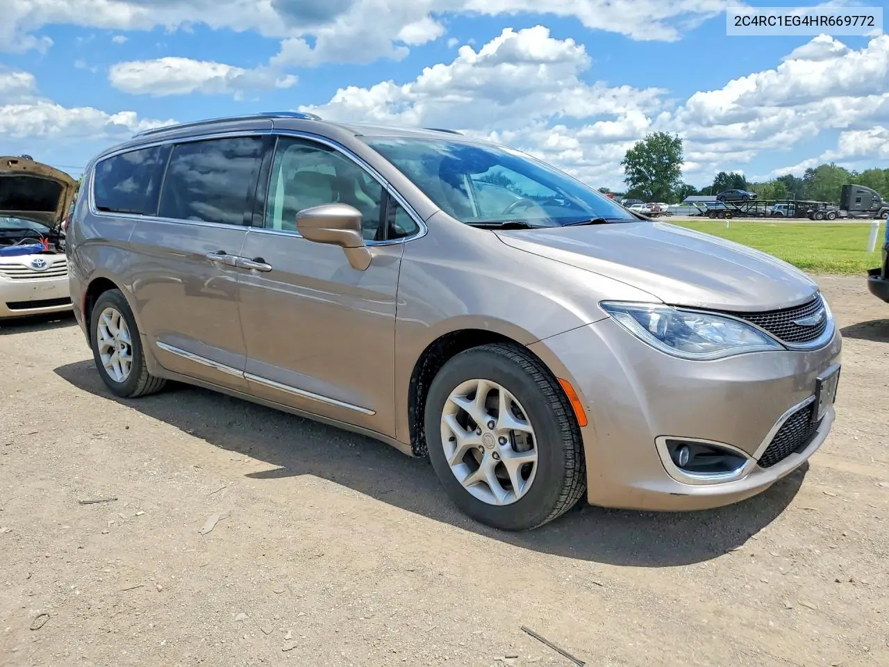 2017 Chrysler Pacifica Touring L Plus VIN: 2C4RC1EG4HR669772 Lot: 57813396