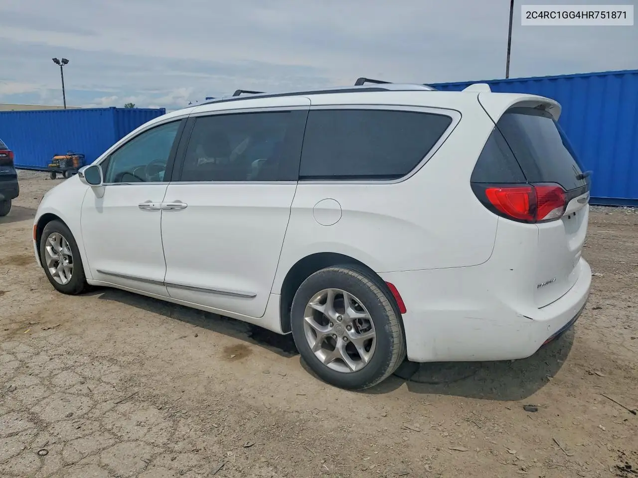2017 Chrysler Pacifica Limited VIN: 2C4RC1GG4HR751871 Lot: 58331636