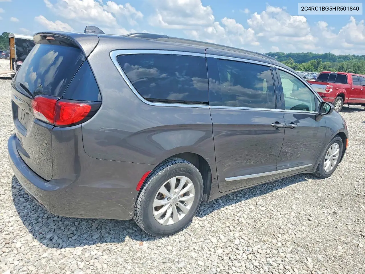 2017 Chrysler Pacifica Touring L VIN: 2C4RC1BG5HR501840 Lot: 58800956